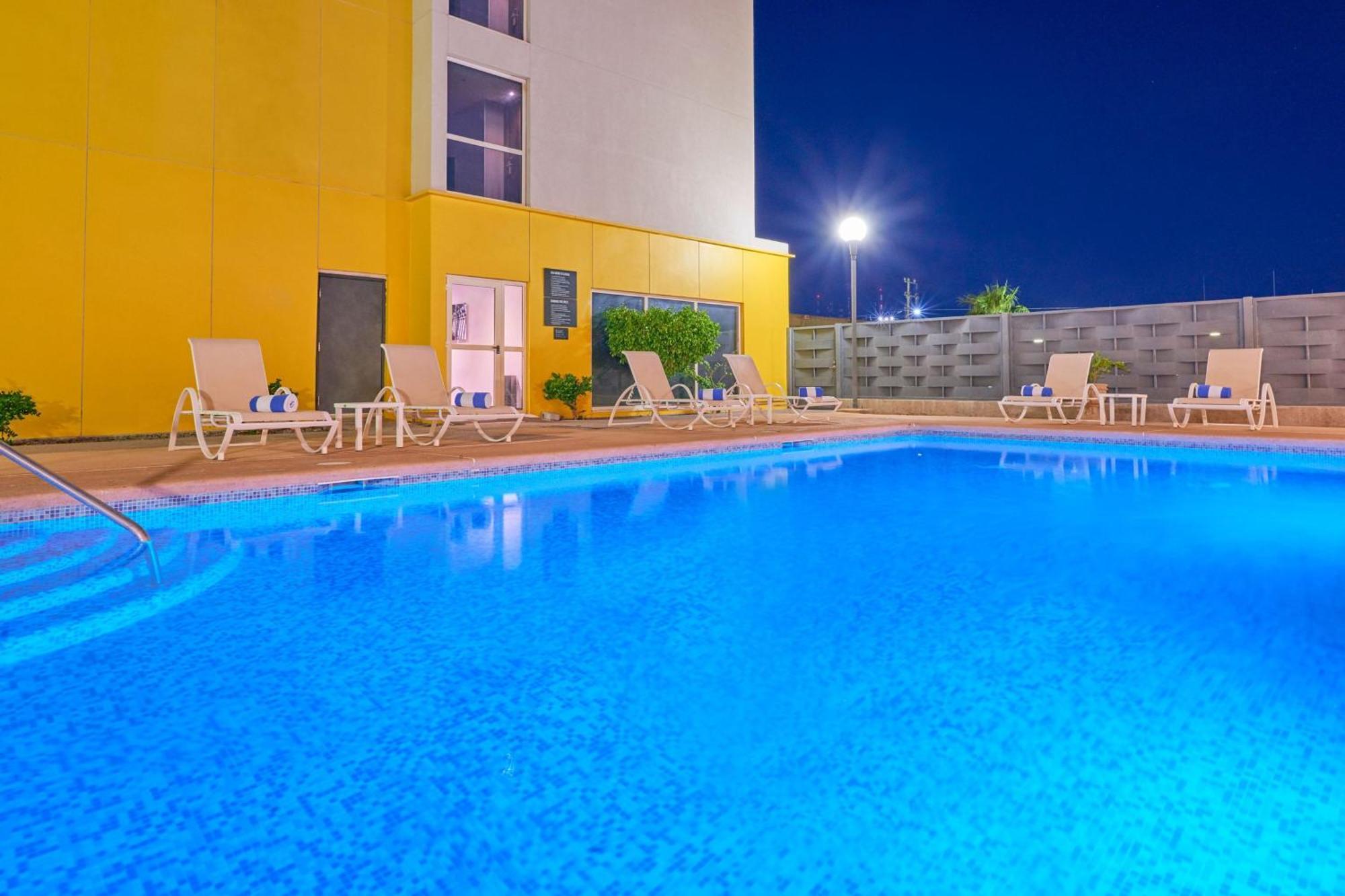 City Express By Marriott Caborca Heroica Caborca Exteriér fotografie